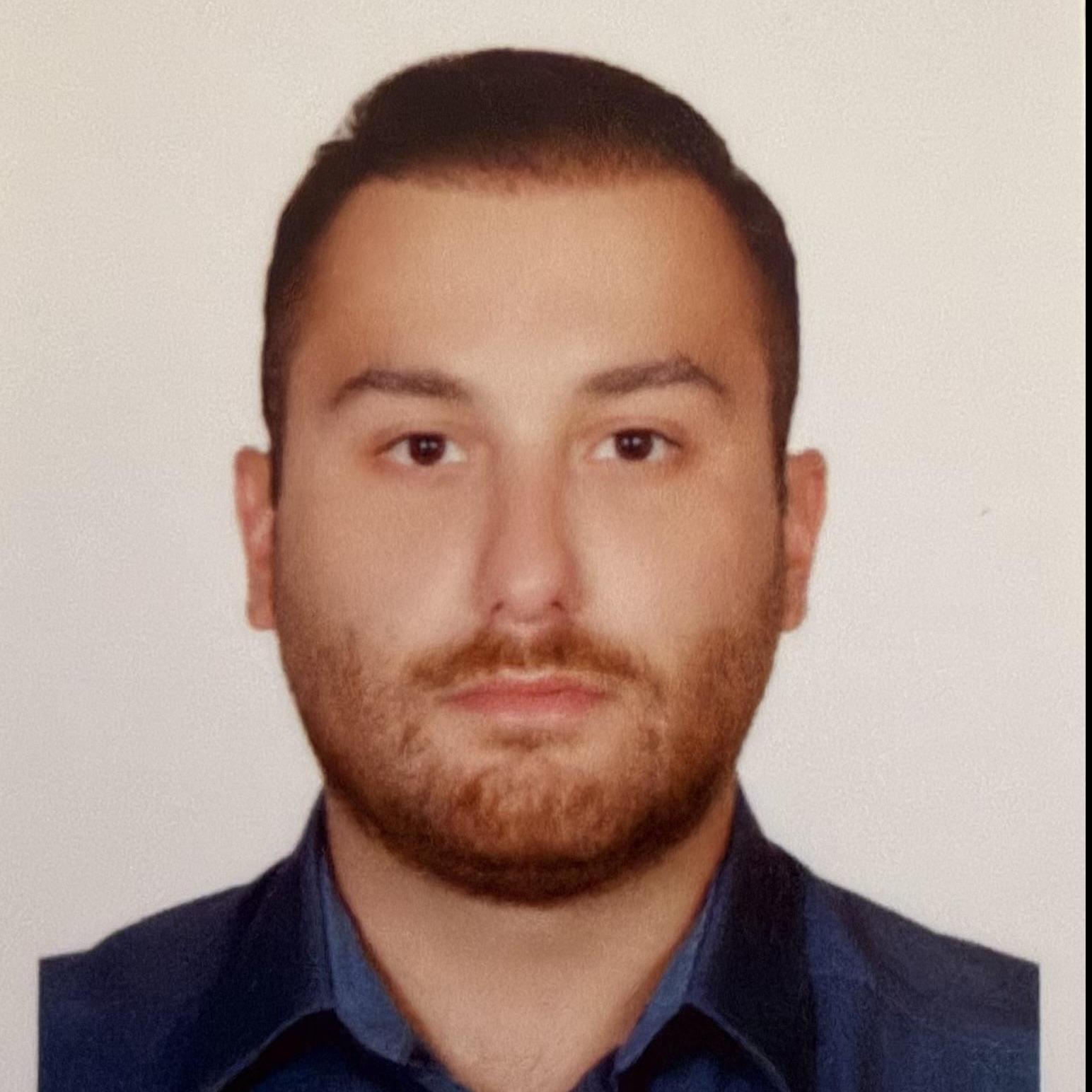 سینا فخارچیان
